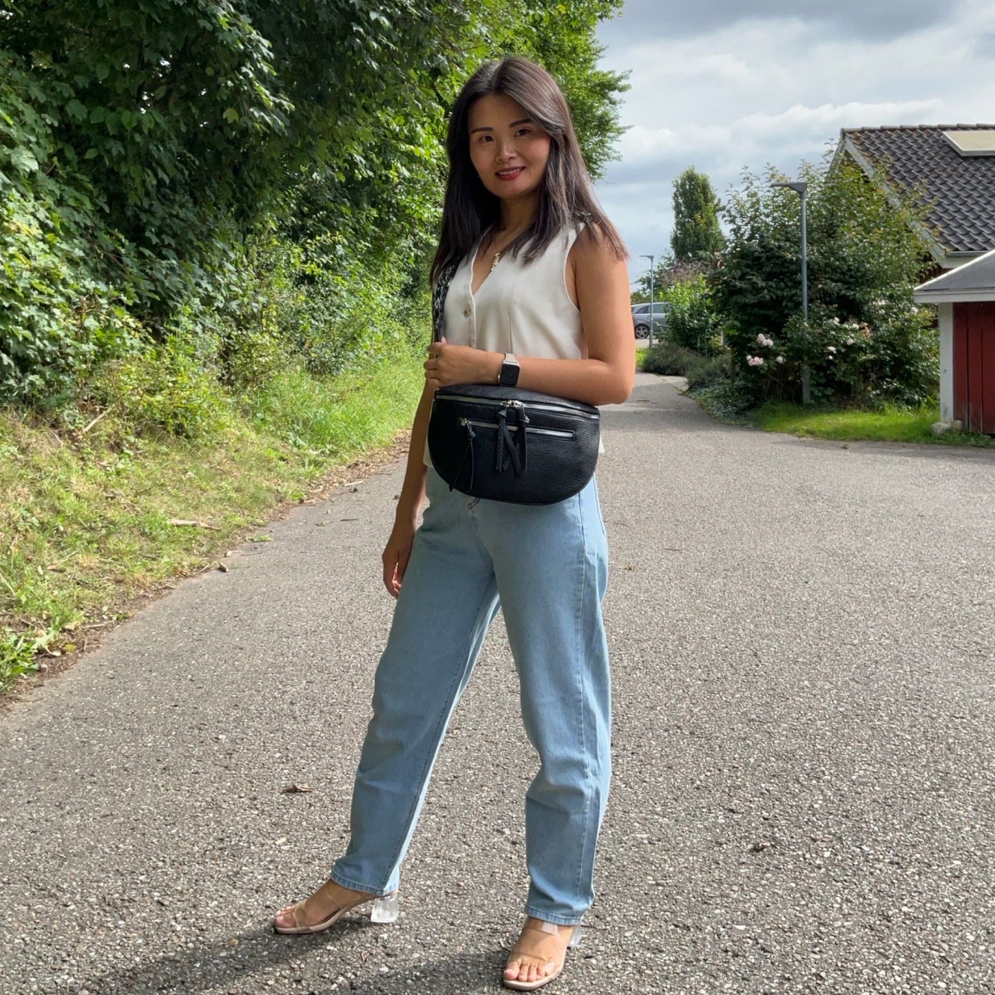 Model med MAS SELECTION MS Bumbag i sort forside