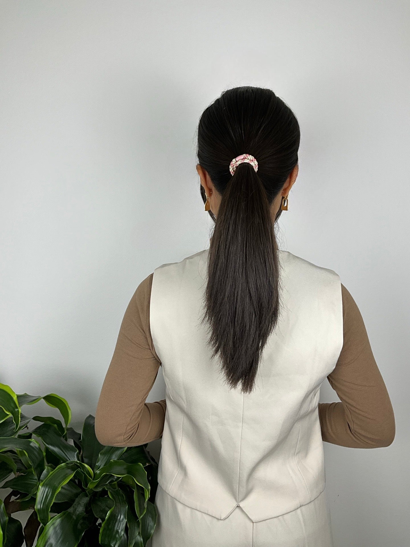 Strikket hårelastik lyserød og beige med glimmer| MAS SELECTION