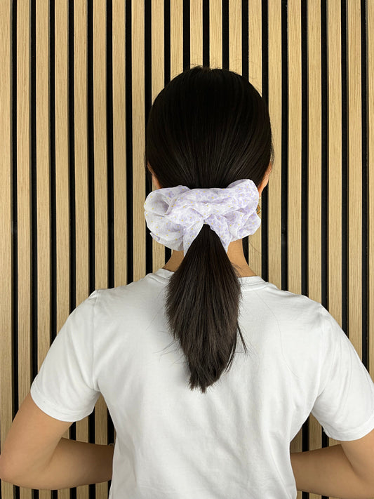 Stor Scrunchie Blomsterprint Lilla| MAS SELECTION