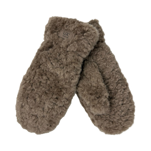 Fluffy og varme kaffebrune luffer fra MAS SELECTION – bløde vinterluffer med hyggeligt design