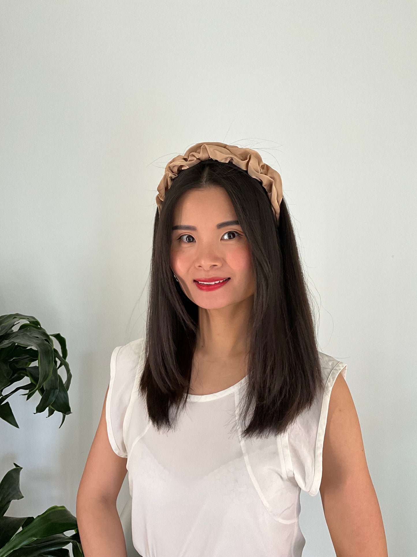 Satin Hårbøjle Beige| MAS SELECTION