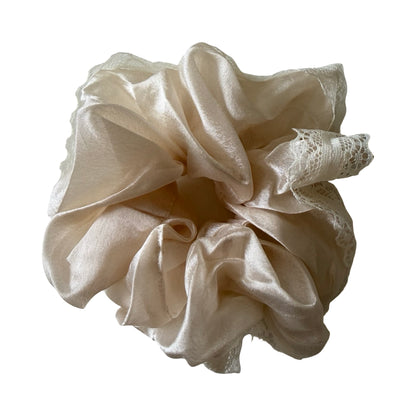 Stor Scrunchie med Blonde i Creme