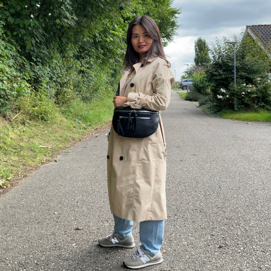 Model med MAS SELECTION MS Bumbag forside
