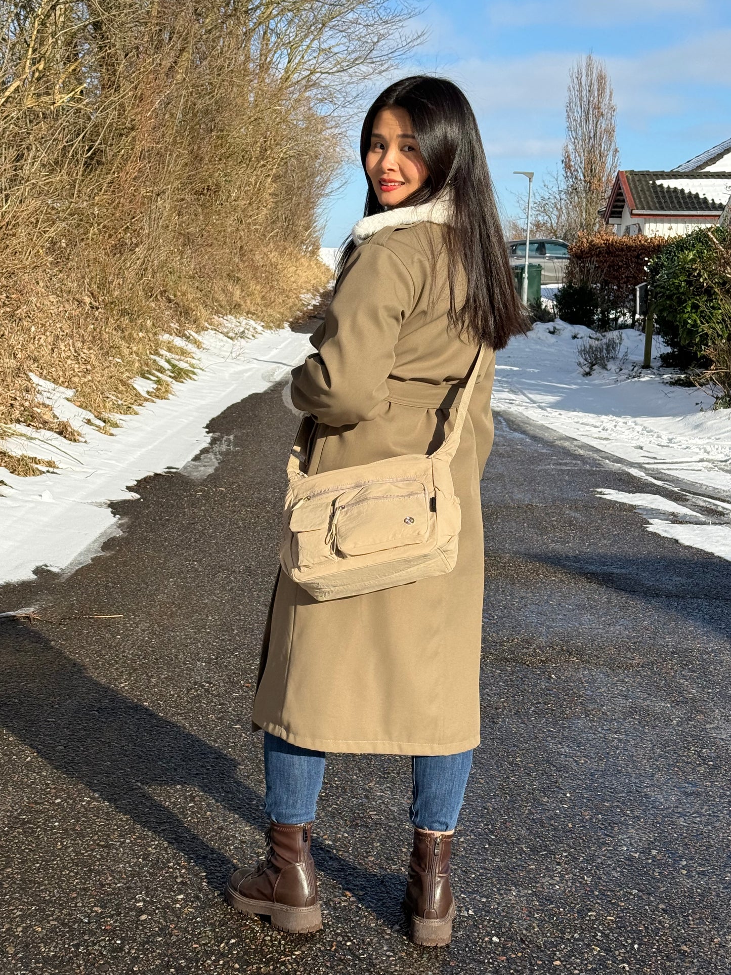 Amelie Skuldertaske i Kakhi | MAS SELECTION