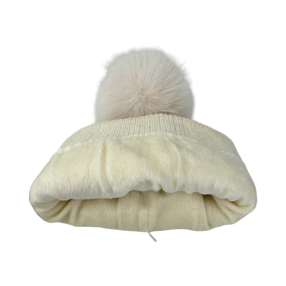 Strikket Hue med Fleece-for og Pompon i Creme