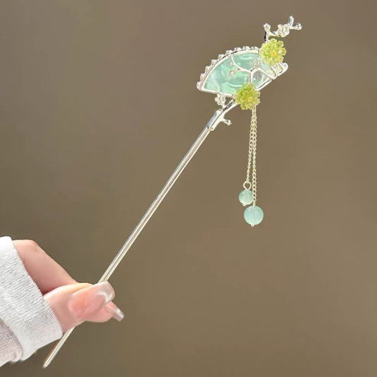 Elegant hårnål med grøn vifte og perler