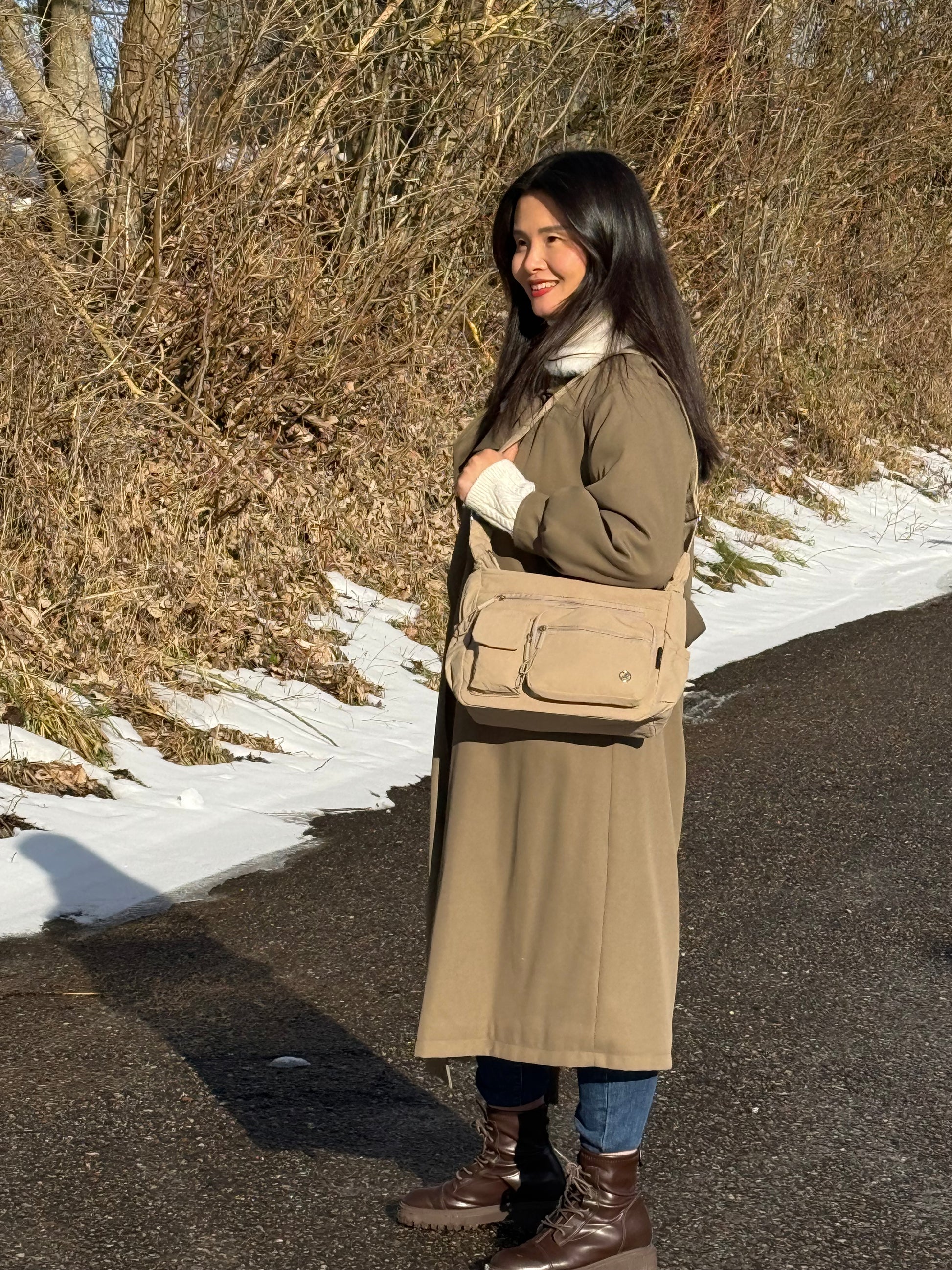 Amelie Skuldertaske i Kakhi | MAS SELECTION