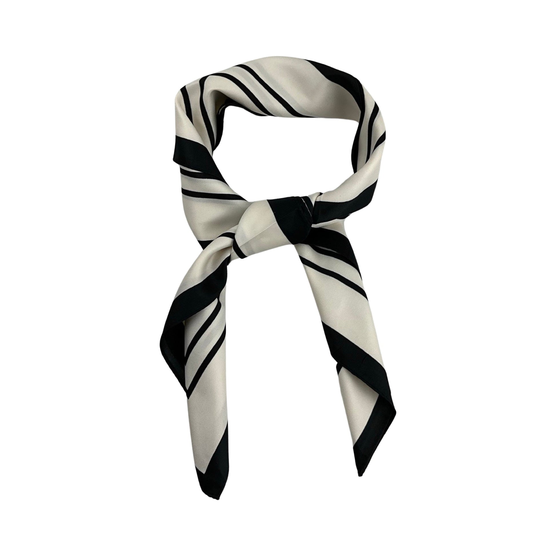 Satin tørklæde med grafisk design i creme og sort print| MAS SELECTION