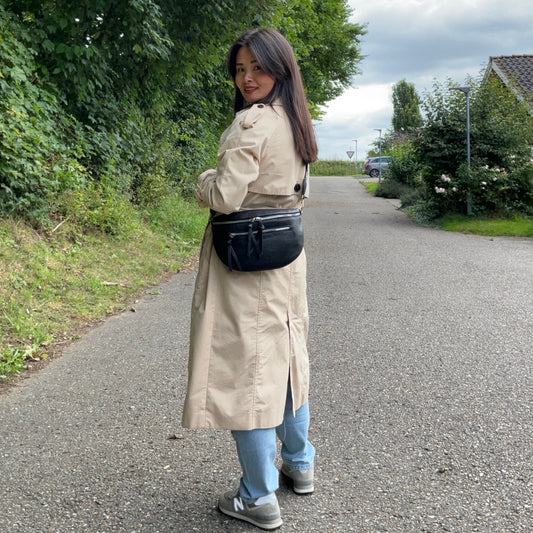 Model med MAS SELECTION MS Bumbag i sort bagside