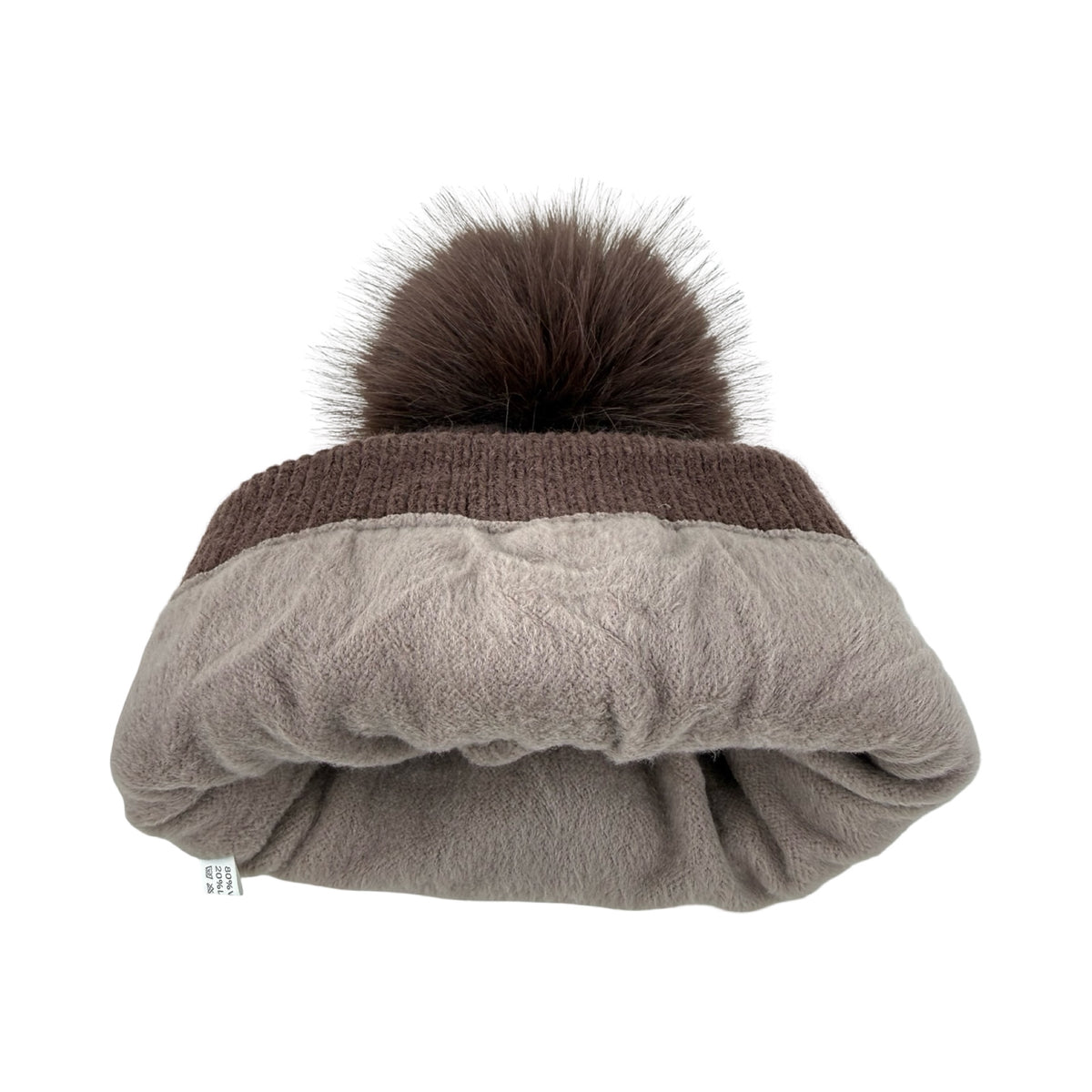 Strikket Hue med Fleece-for og Pompon i Brun