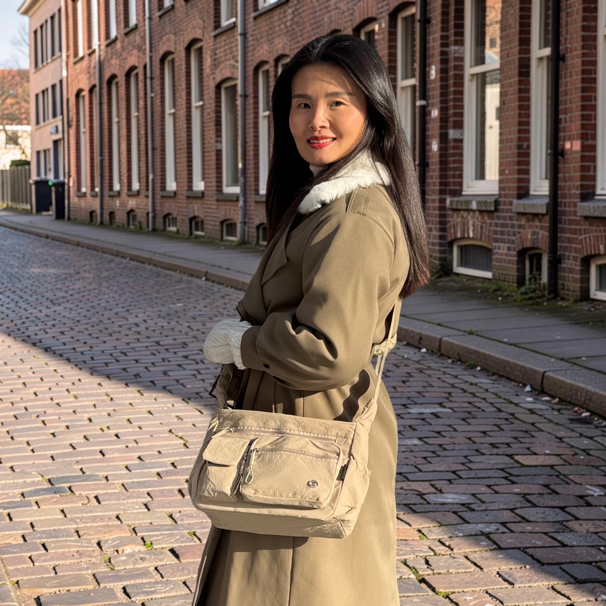 Amelie Skuldertaske i Kakhi | MAS SELECTION