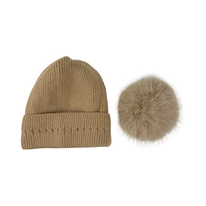 Strikket Hue med Fleece-for og Pompon i Beige