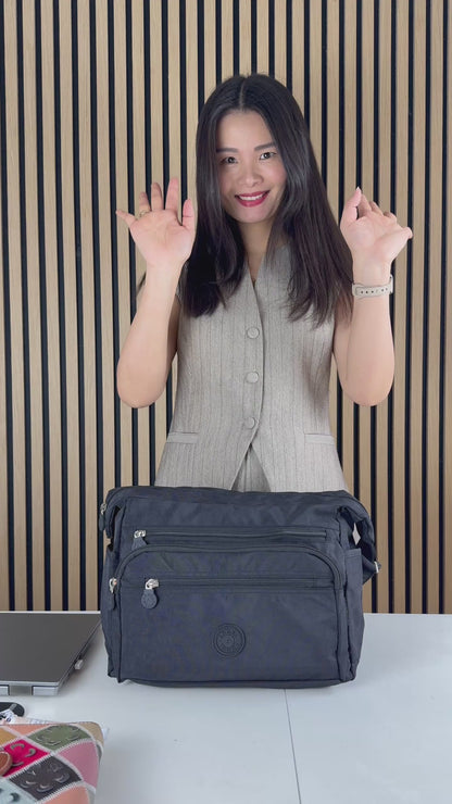 MS Klassisk Skuldertaske i Lysegrå